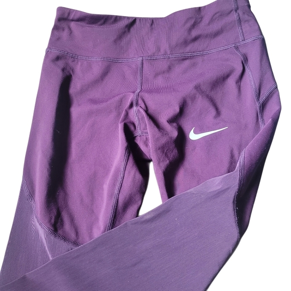 Nike Plum Colored Cropped Leggings S - Picture 2 of 6